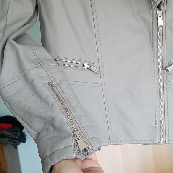Light gray faux leather jacket - Picture 2 of 4